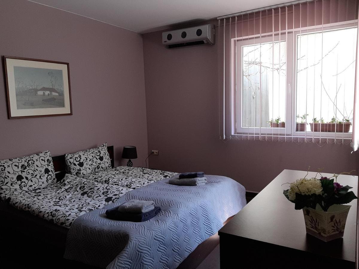 Central House Varna Extérieur photo